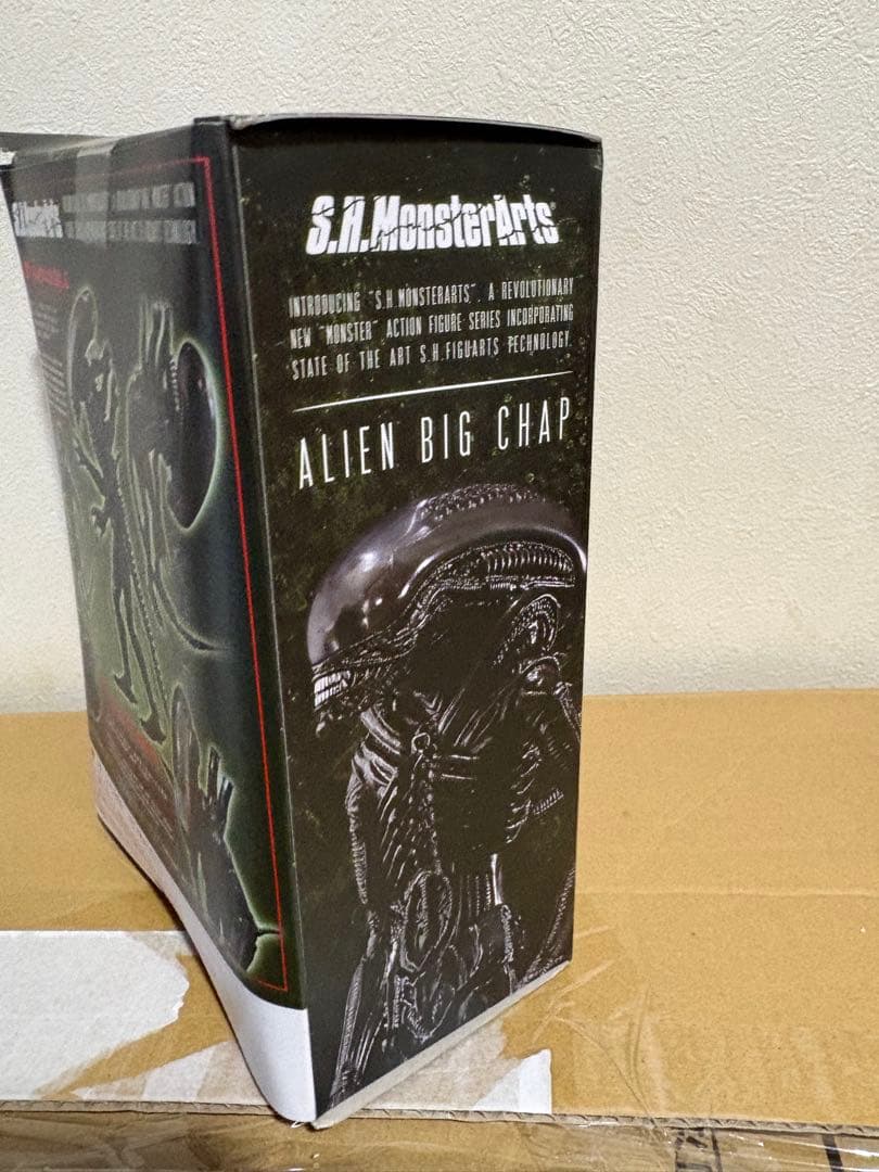 箱ダメージ S.H.MonsterArts エイリアン ビッグチャップ 4733