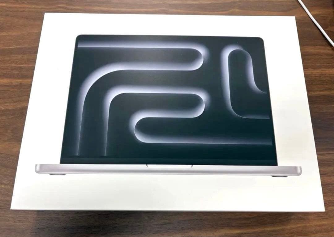 【Apple】MacBook Pro 2024モデル　14インチ