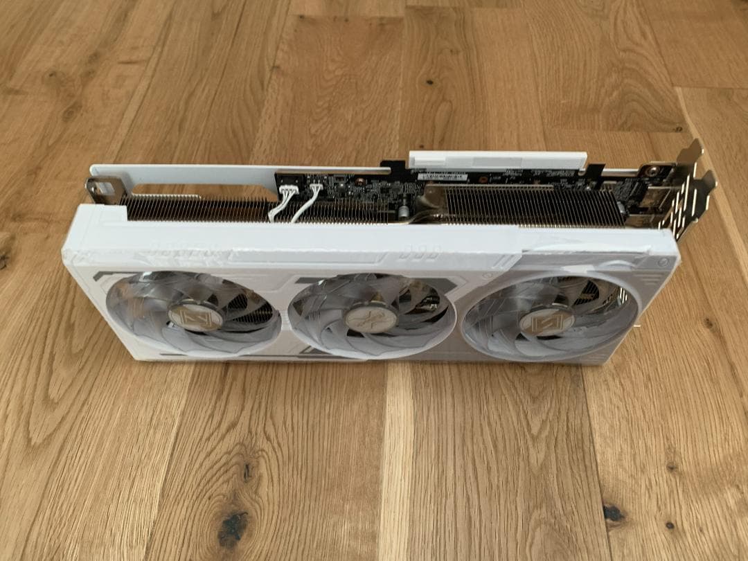 グラフィックボード・グラボ・ビデオカード ASRock Steel Legend RX 9070 XT 16GB