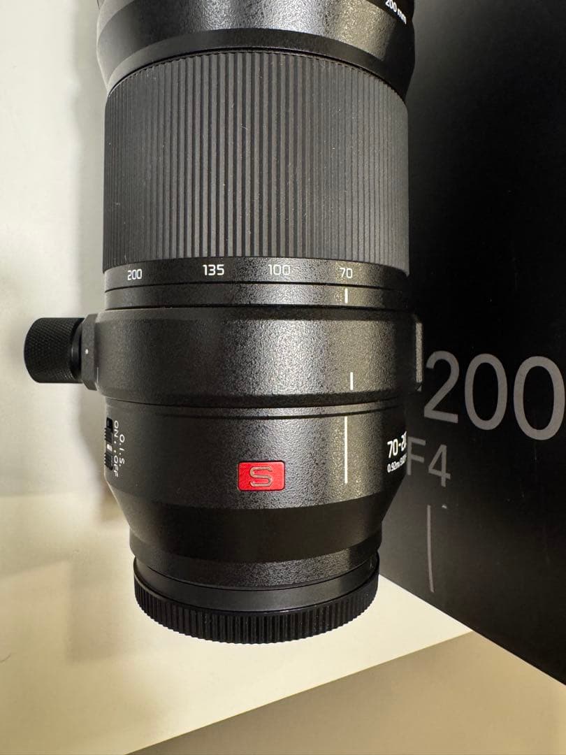 LUMIX S PRO 70-200mm f/4 ズームレンズ
