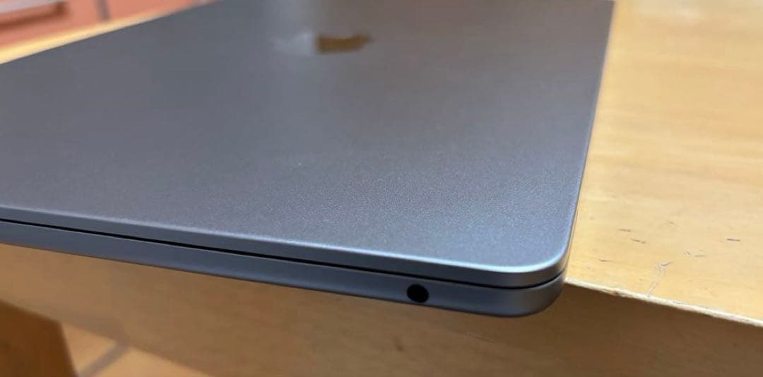 【美品バッテリー100%】MacBook Air m2 8GB SSD256GB