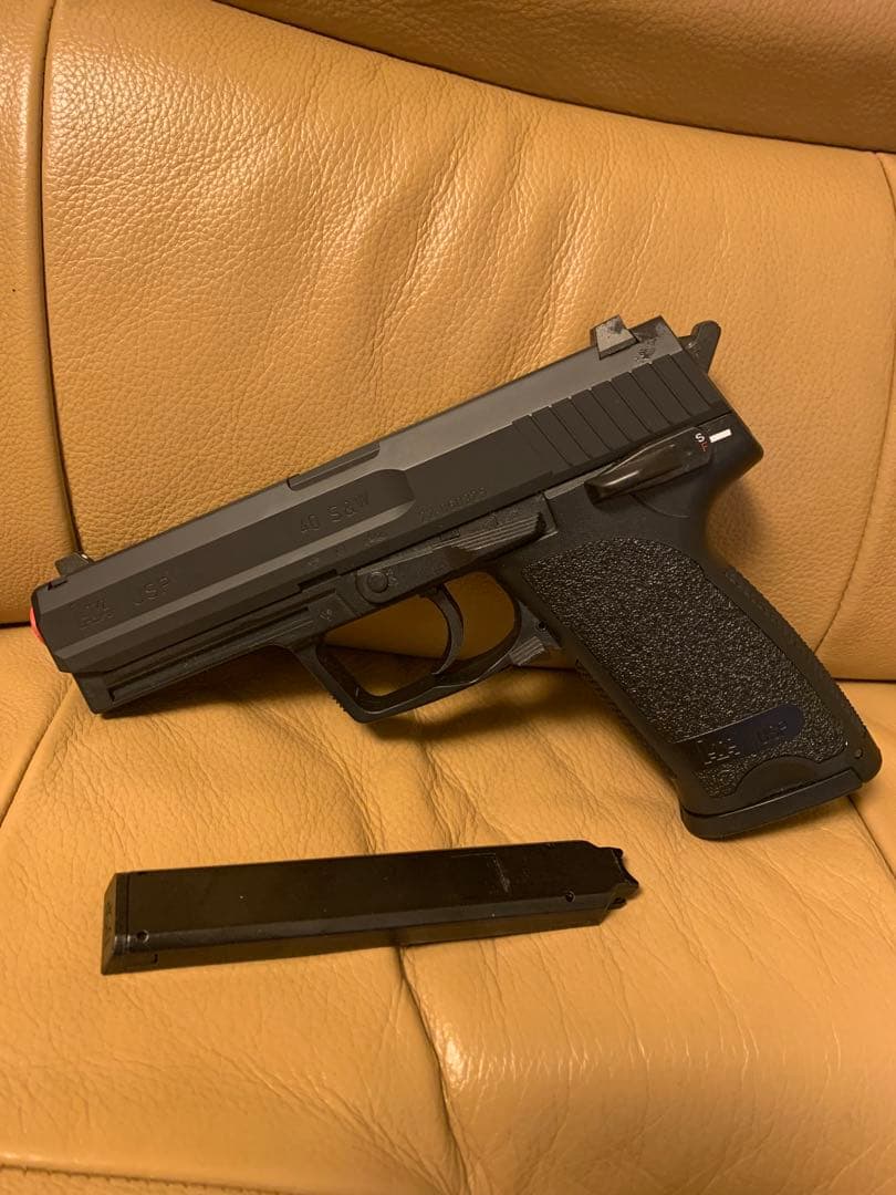 東京マルイ H&K USP 電動ガン　バッテリー、充電器付き