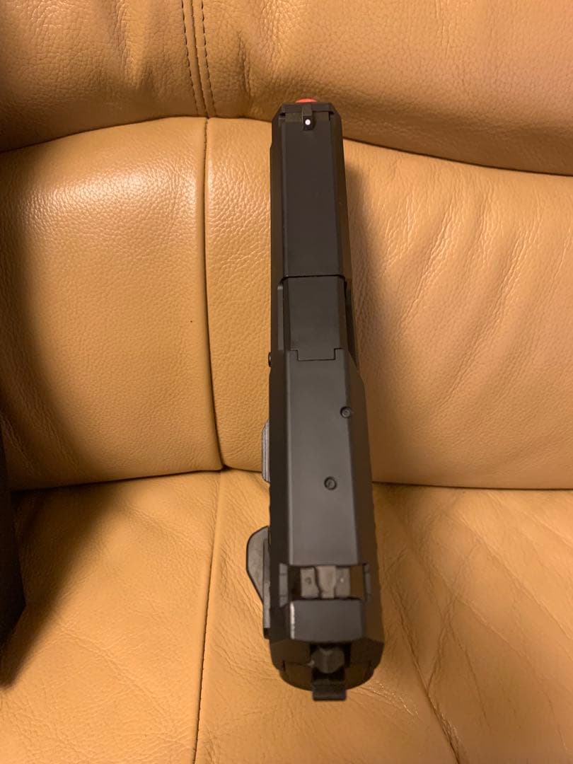 東京マルイ H&K USP 電動ガン　バッテリー、充電器付き