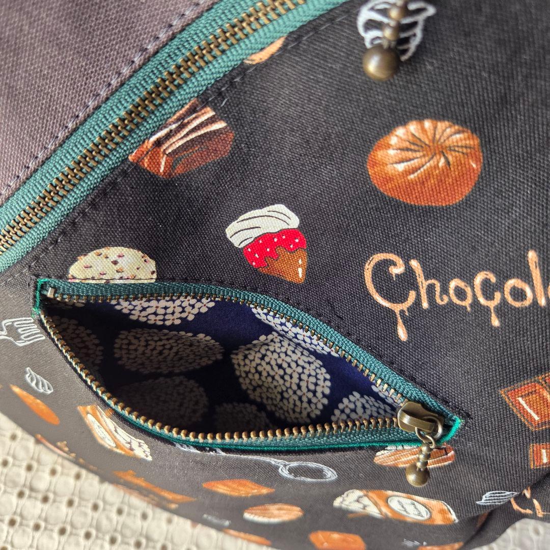 ミケ　しずく型リュック(M)　チョコレート