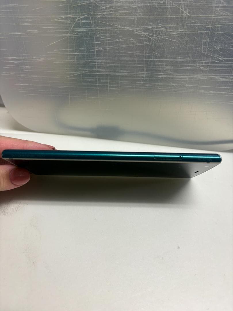 Android　NTTドコモ　URBANO KYV45 グリーン 　中古