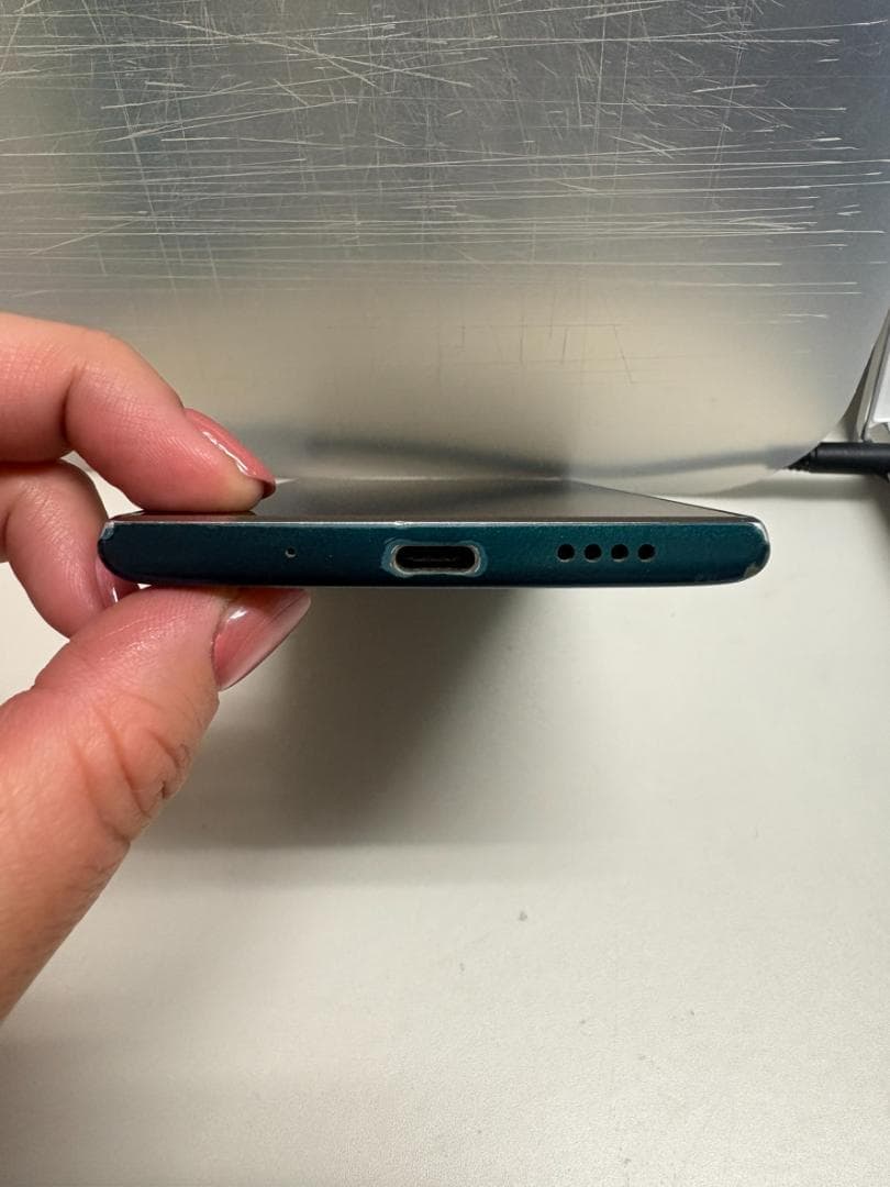 Android　NTTドコモ　URBANO KYV45 グリーン 　中古