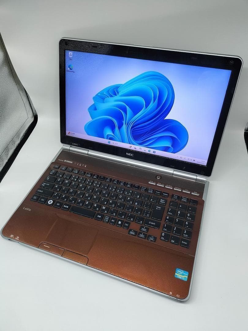 【NEC】爆速Corei7/新品SSD256GB 15.6 ノートパソコン D8