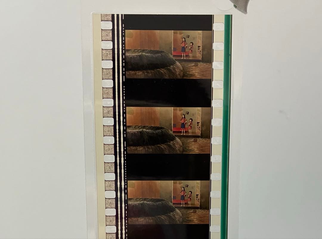 ジブリ　千と千尋の神隠し　しおり　フィルム　ブックマーカー　2枚