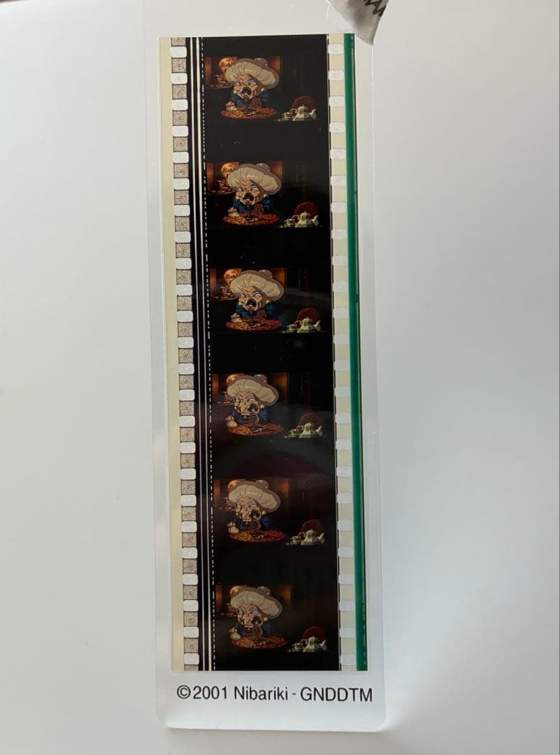 ジブリ　千と千尋の神隠し　しおり　フィルム　ブックマーカー　2枚