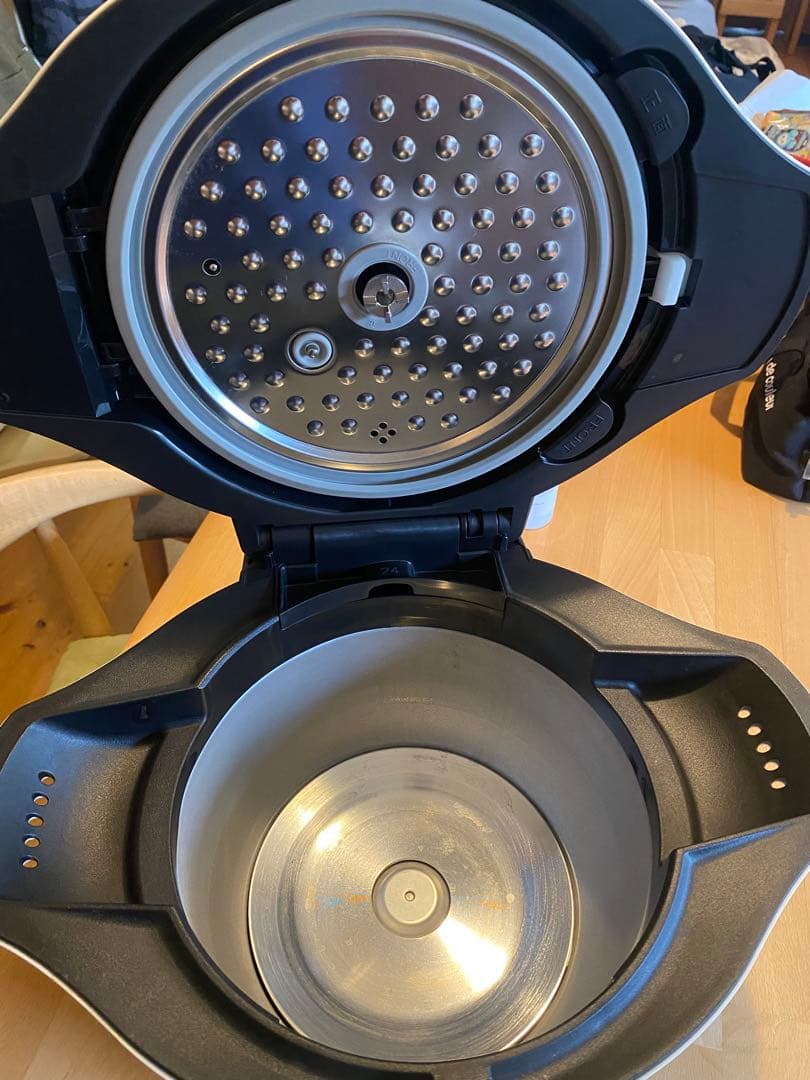 シャープ　ヘルシオ　ホットクック　KN-HW24F-W