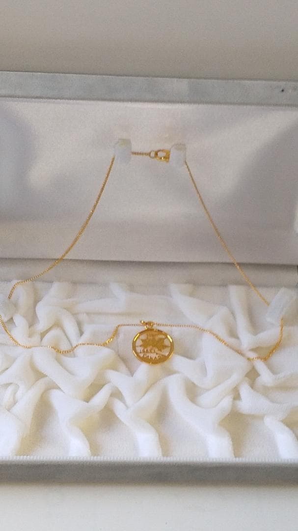 カナダ メープルリーフ カットアウト ペンダントトップ 金鍍金仕上 新品