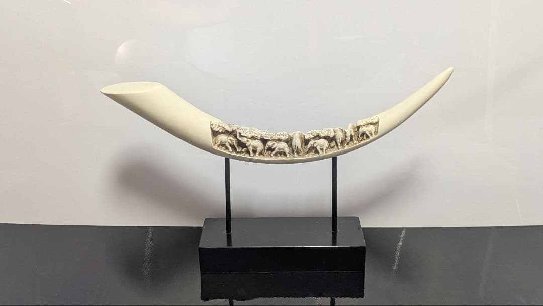 象牙風の彫刻 置物 アンティーク 風水 彫刻