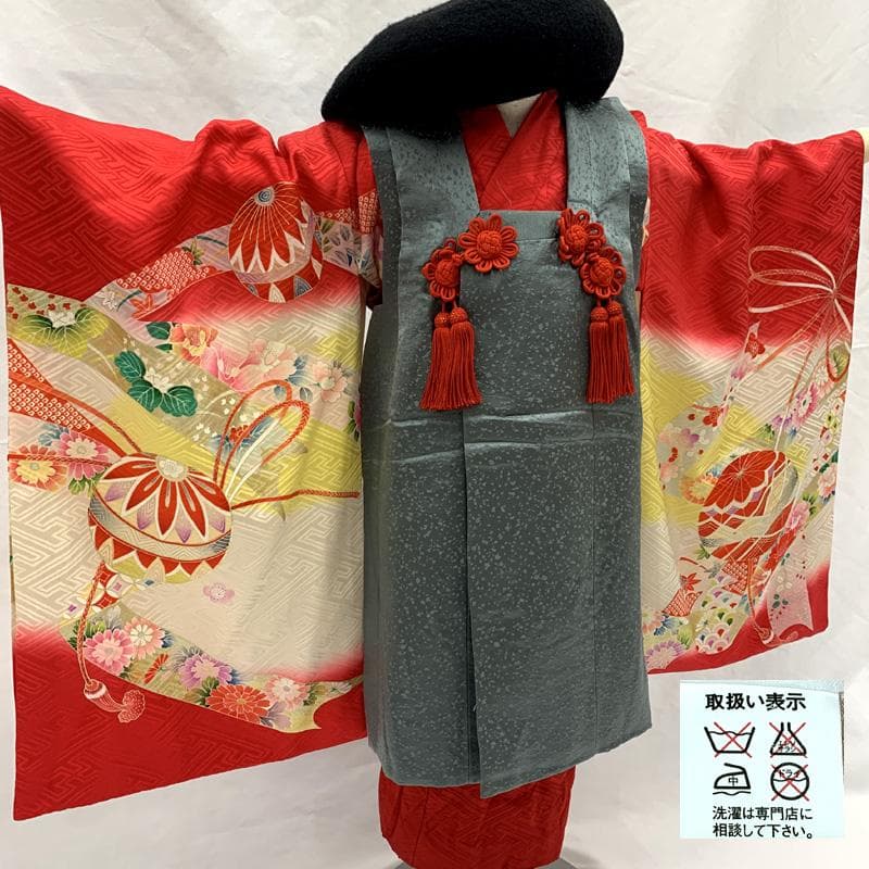 511ag70□七五三 三歳 女児 着物&被布 金彩 毬 花 赤黄白□美品