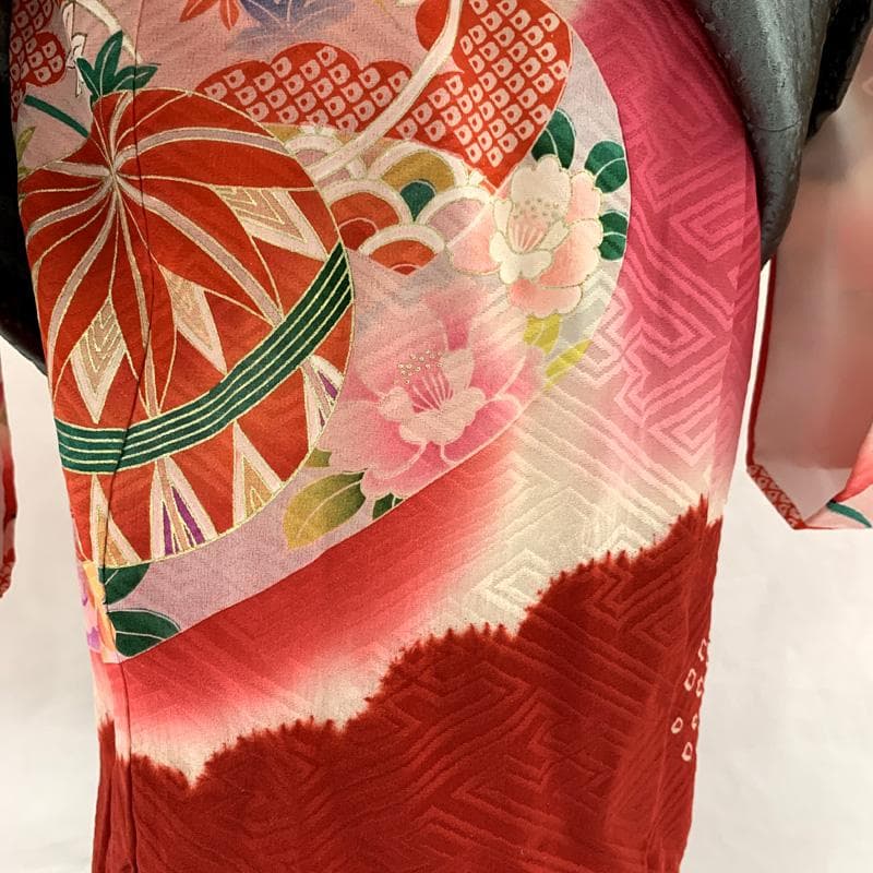 511ag70□七五三 三歳 女児 着物&被布 金彩 毬 花 赤黄白□美品
