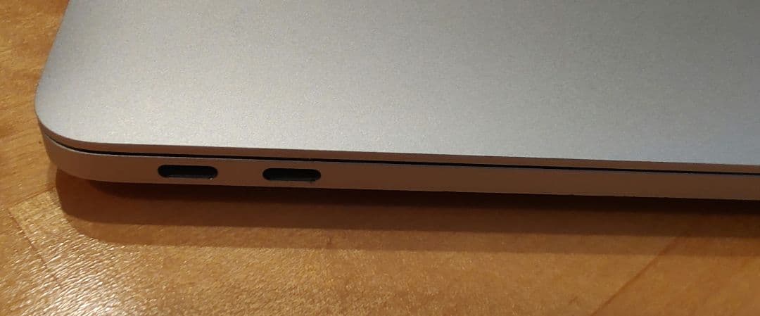 Apple MacBookPro 13インチ　本体のみ