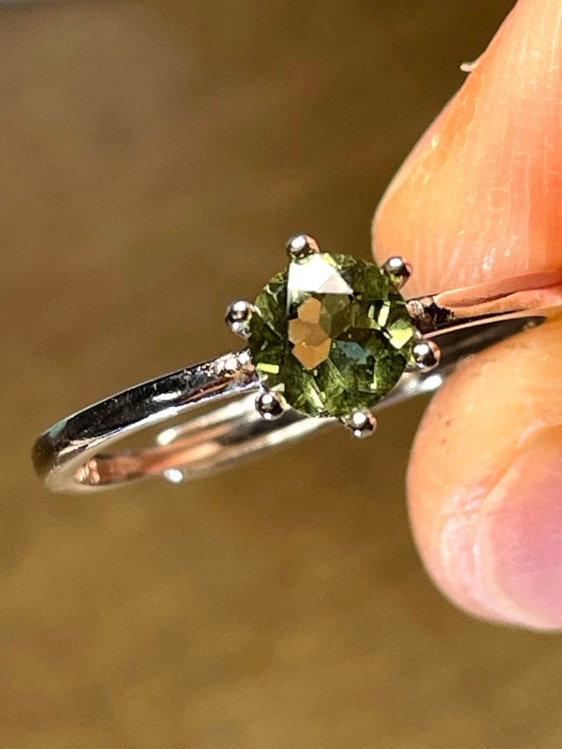 宝石質【新入荷】高品質　モルダバイト　リング　S925 フリーサイズ最強パワー