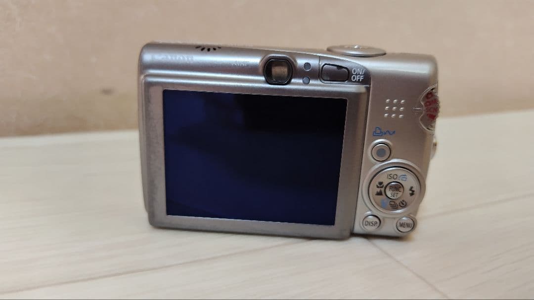Canon　デジタルカメラ　IXY810IS ジャンク品