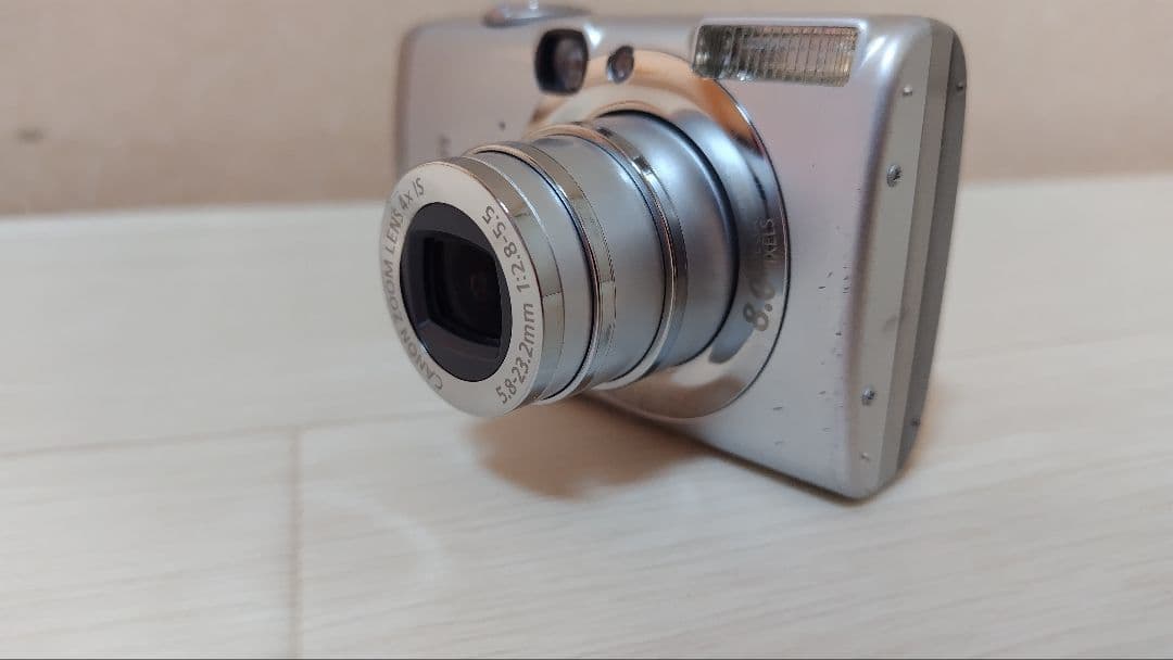Canon　デジタルカメラ　IXY810IS ジャンク品