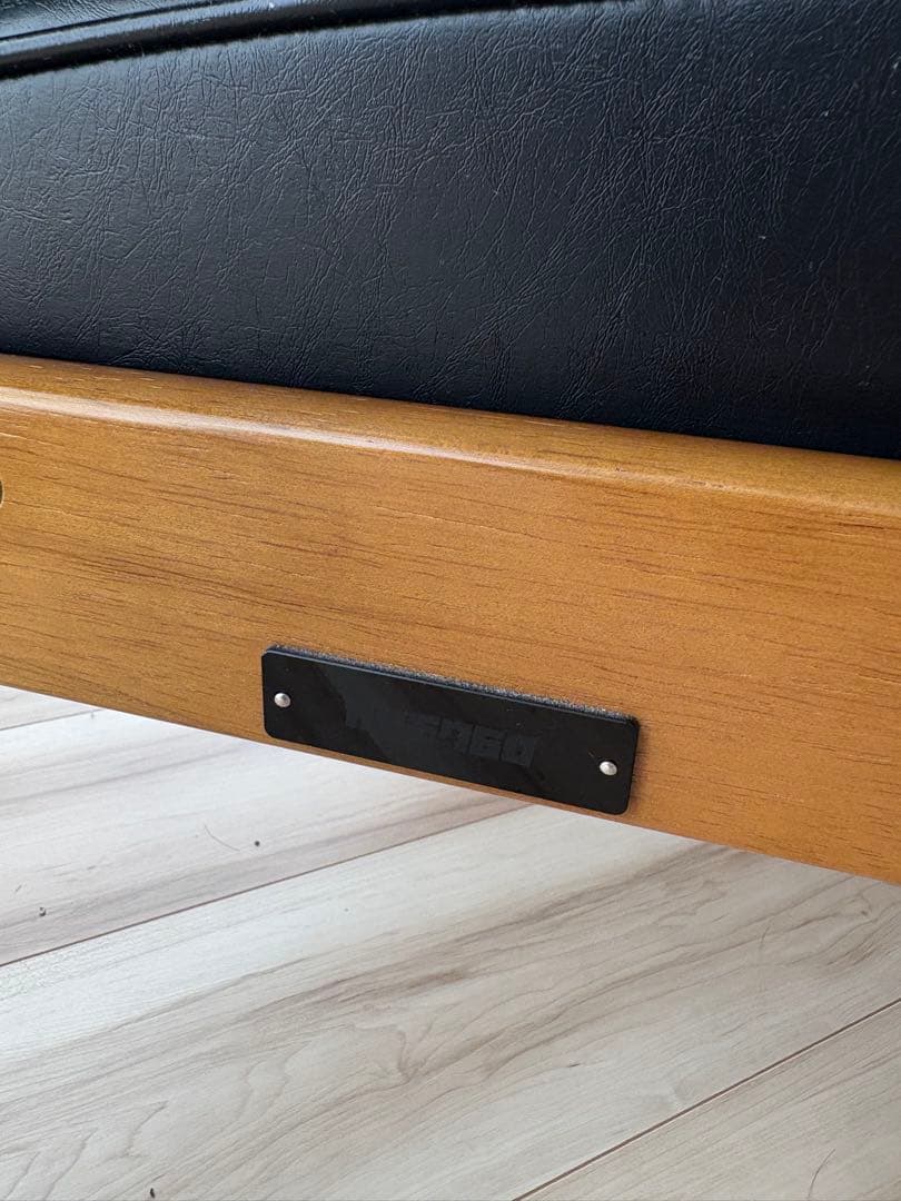 カリモク60 Kチェア ソファ 2人掛け スタンダードブラック 合成皮革