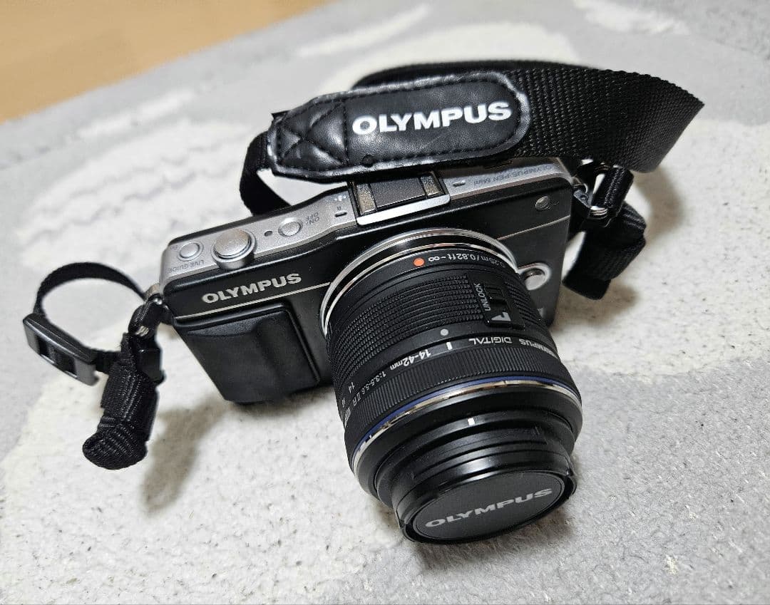 OLYMPUS カメラ OLYMPUS PEN Mini E-P2