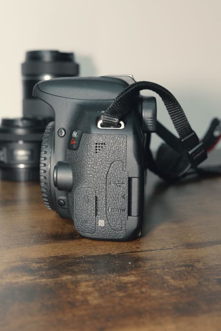 Canon EOS kiss X9i ダブルズームキット デジタル一眼レフカメラ