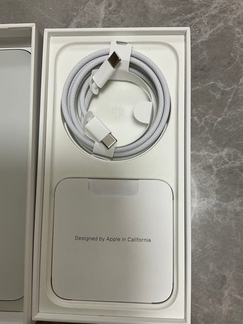 iPhone15ProMax 256GB SIMフリー 本体 美品 ホワイト