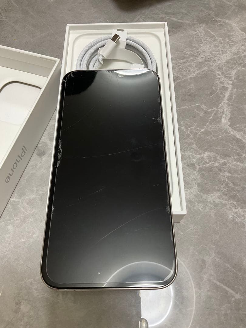iPhone15ProMax 256GB SIMフリー 本体 美品 ホワイト