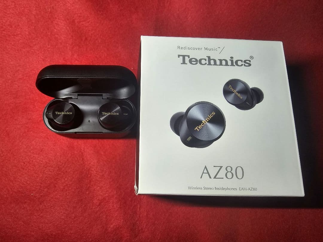 Technics AZ80 ワイヤレスイヤホン 本体とイヤーピース