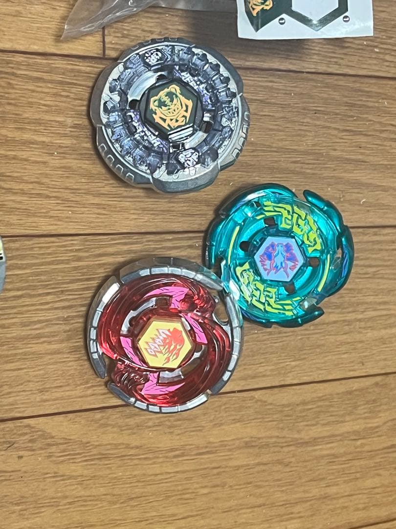 ベイブレードセット 多数のモデルと色