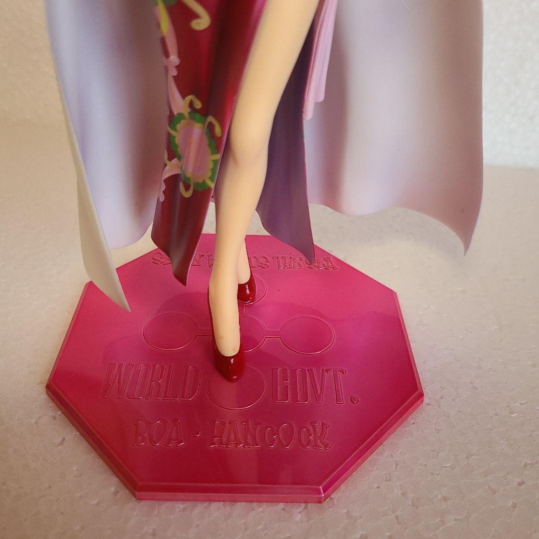 ONE PIECE　ワンピースハンコックフィギアP.O.P