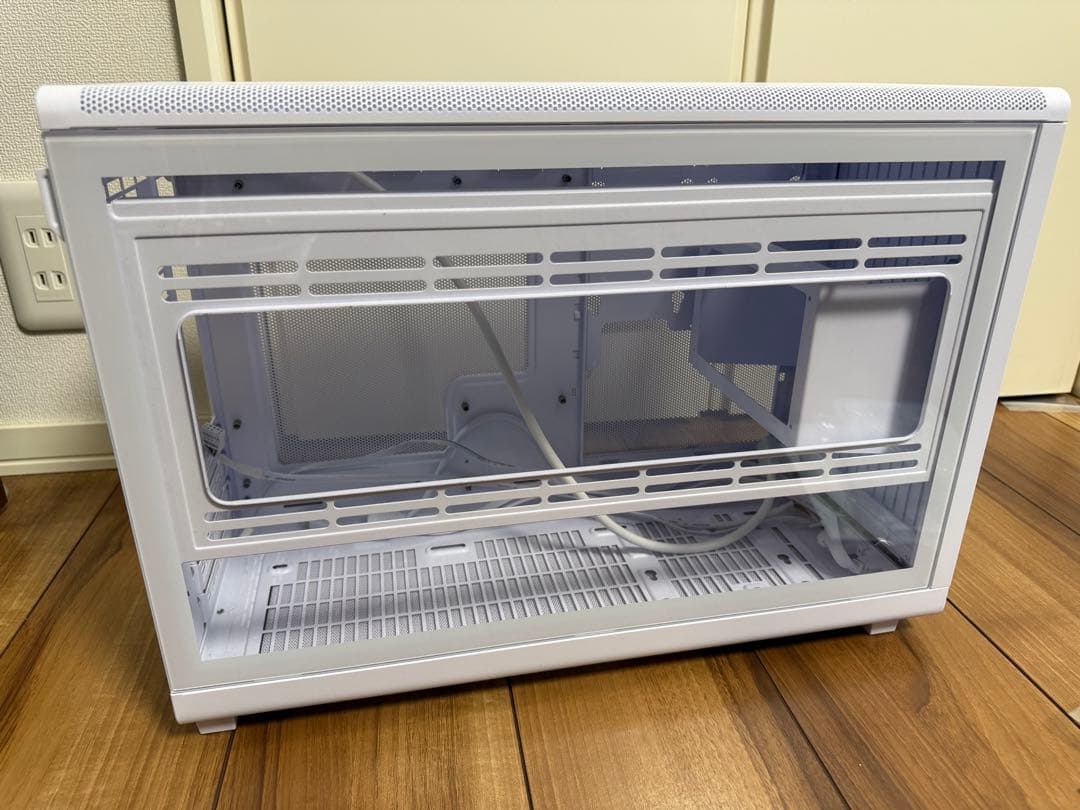 Lian Li A3-mATX ホワイト ガラスパネルモデル　PCケース