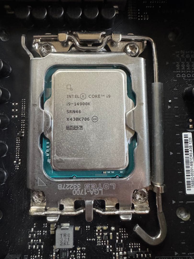 CPU Intel i9 14900K + ASUS Z790 + RAM128GB