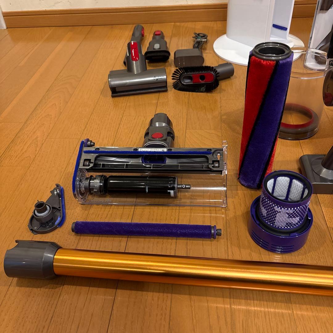 ダイソンV10 SV12 美品！　スタンド付き　分解洗浄除菌整備済み　SD-1