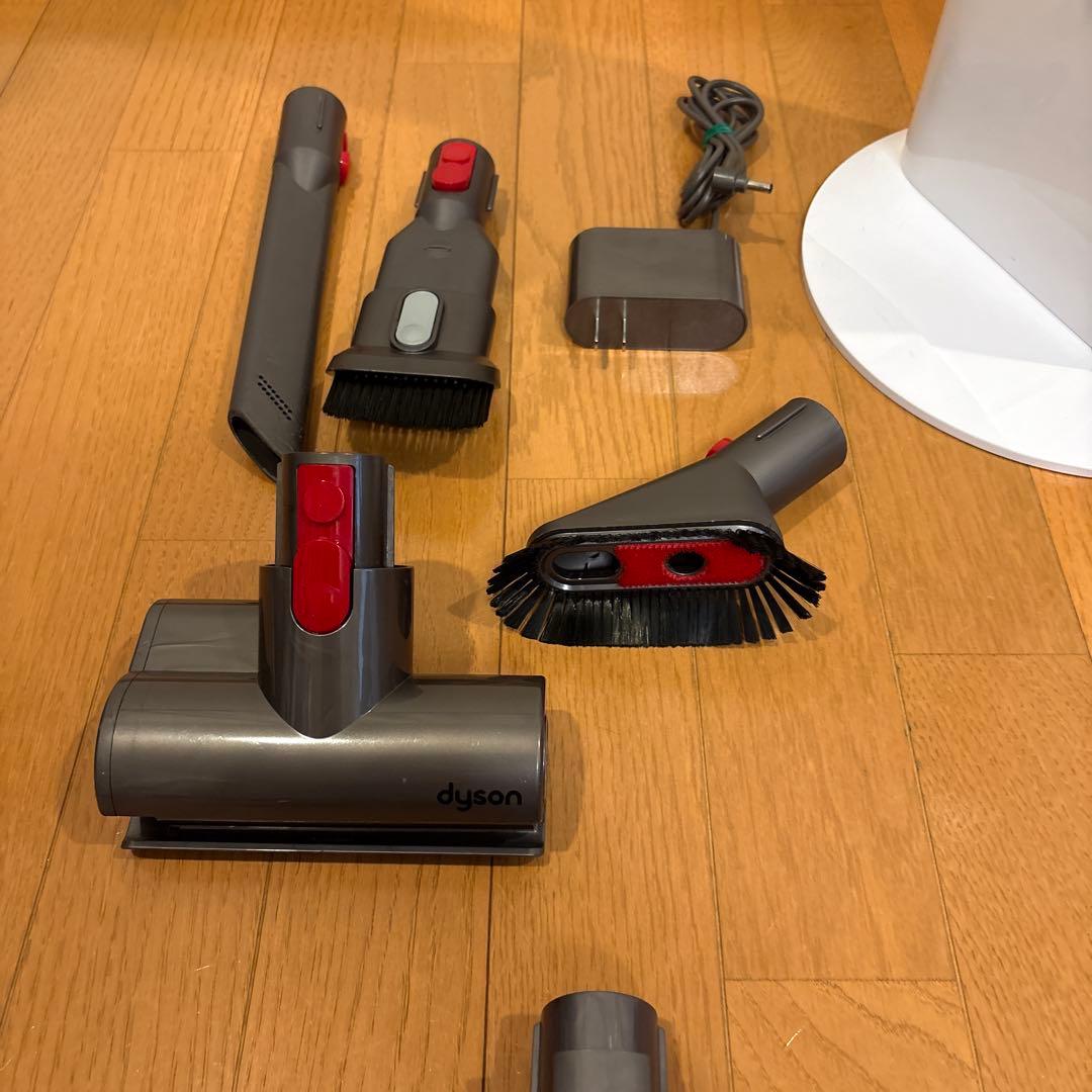 ダイソンV10 SV12 美品！　スタンド付き　分解洗浄除菌整備済み　SD-1