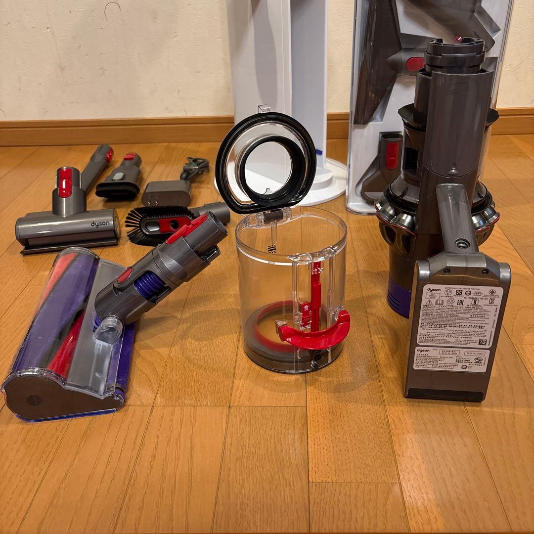 ダイソンV10 SV12 美品！　スタンド付き　分解洗浄除菌整備済み　SD-1