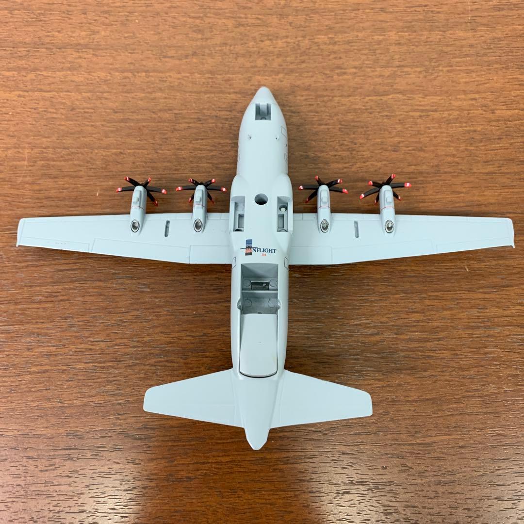 ❶　1/200　イギリス空軍 C-130 ハーキュリーズ ZH888
