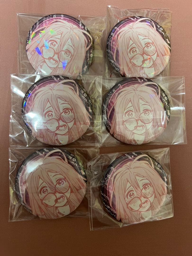 【くじら】デッドアカウント デドアカ 缶バッジ 灰島ひより