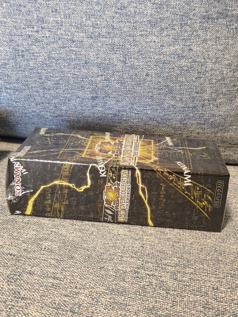 LIMITOVERCOLLECTION THE　HEROES 1個+プロモー1枚