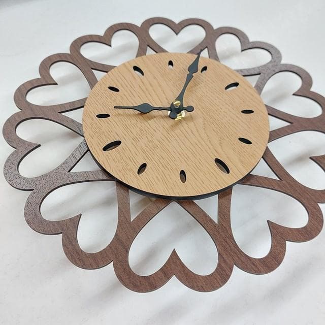 【名入れ　木製 掛け時計】北欧風 ハートクロック 静音設計　ナチュラル 木調