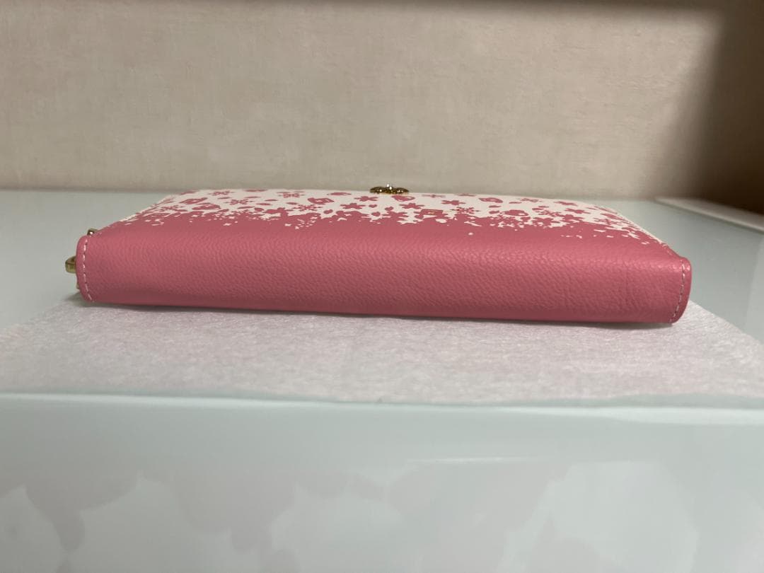 限定5000個 トニートニー・チョッパー桜吹雪の革財布 ONE PIECE