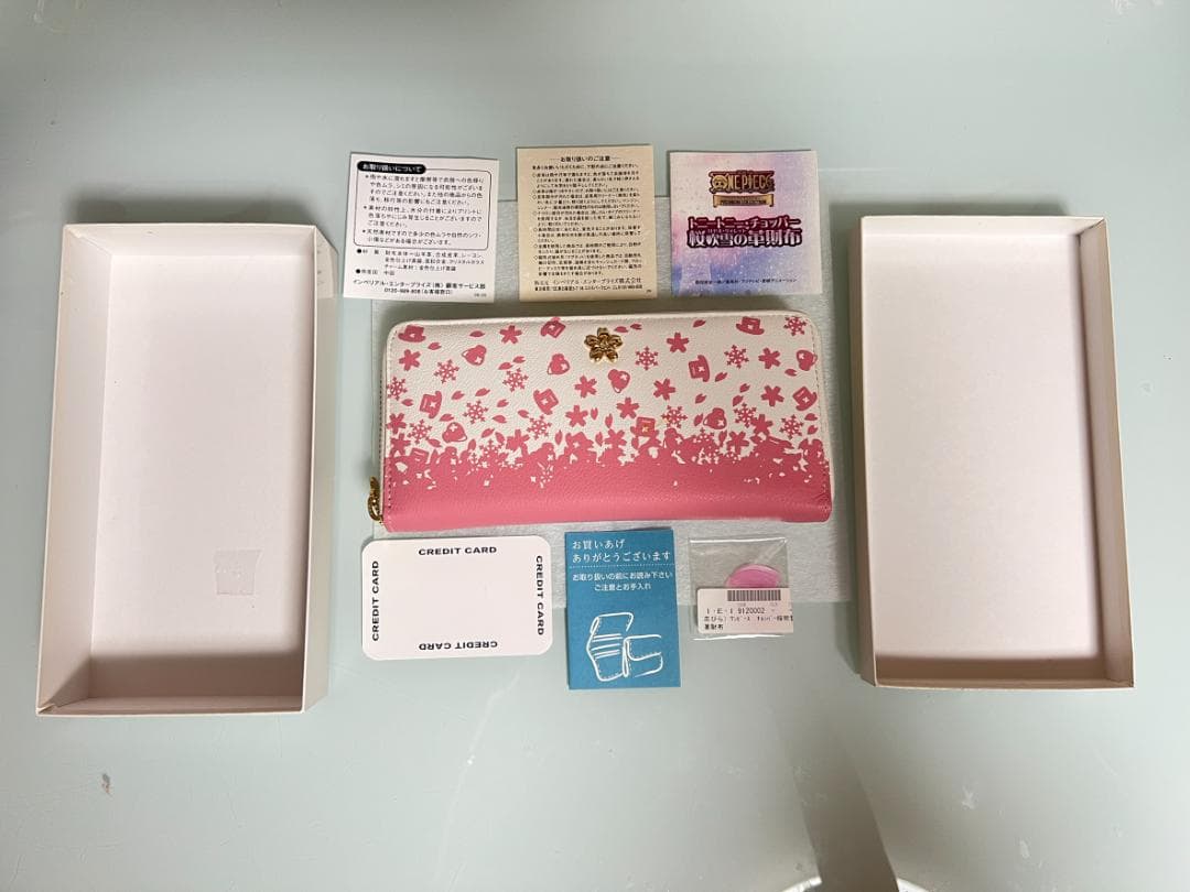 限定5000個 トニートニー・チョッパー桜吹雪の革財布 ONE PIECE