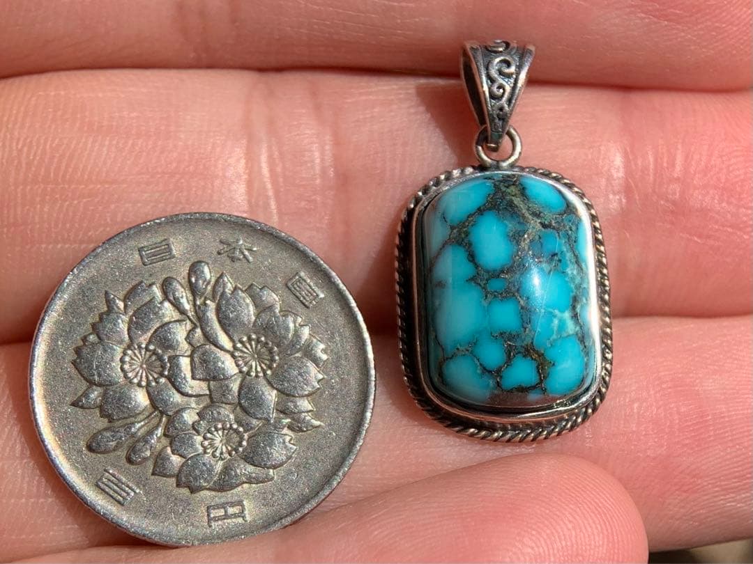 ターコイズ・ペンダント　トルコ石　天然石　tn739