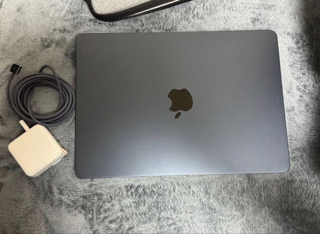 Apple MacBook Air 13インチ M3 16GB 256GB