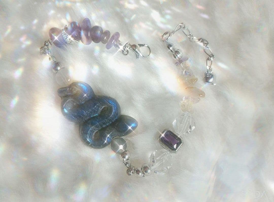 巳年愛もお金も全部私のもの！/蛇神様に愛されるのは私だけ