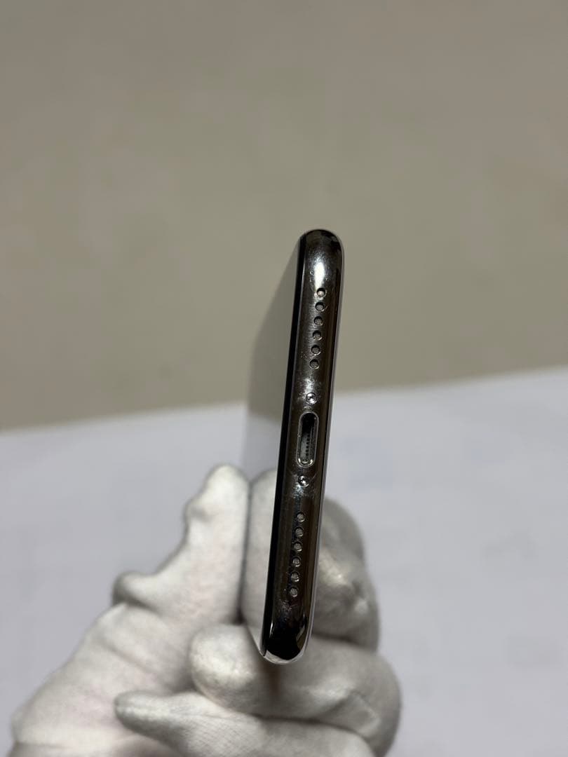 Apple iPhone X 64GB シルバーバッテリー78%