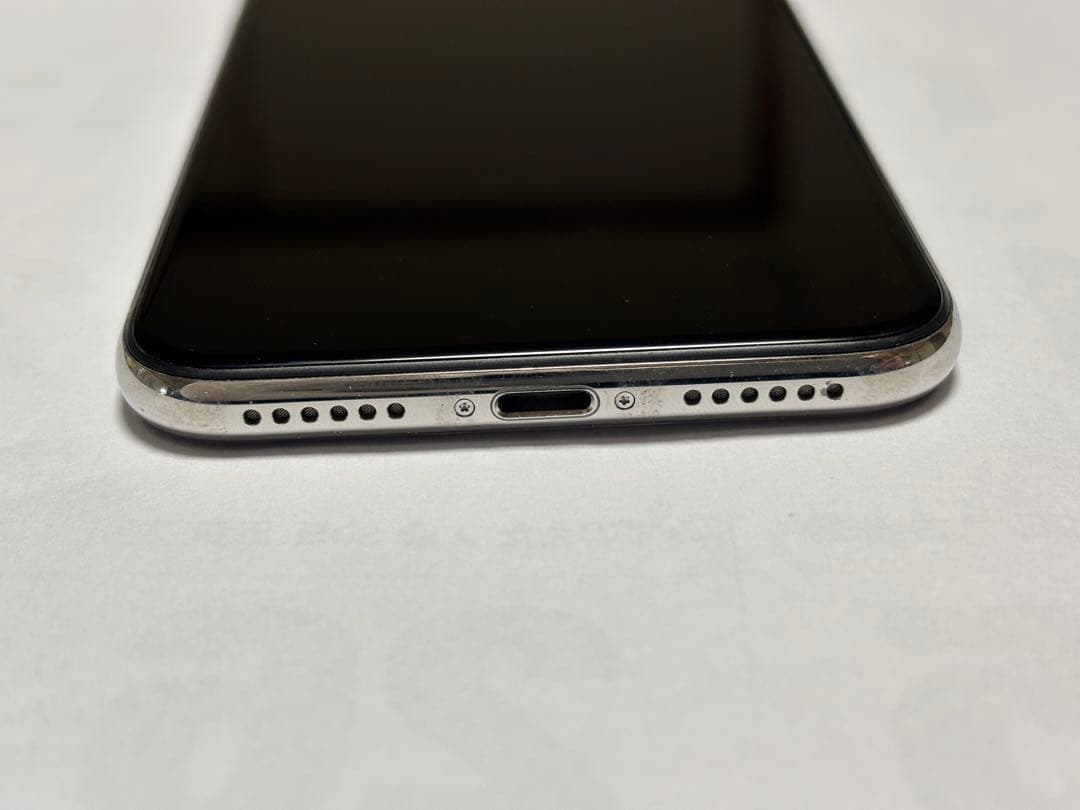 Apple iPhone X 64GB シルバーバッテリー78%