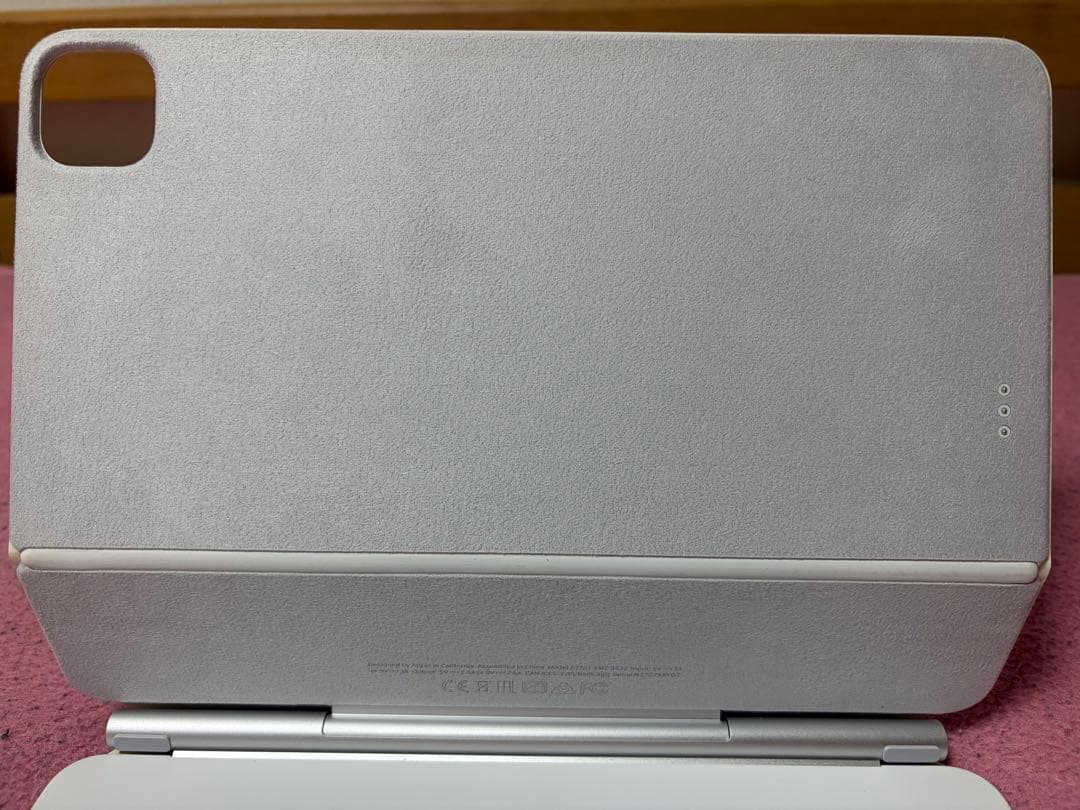 マジックキーボード 純正　11インチ 白