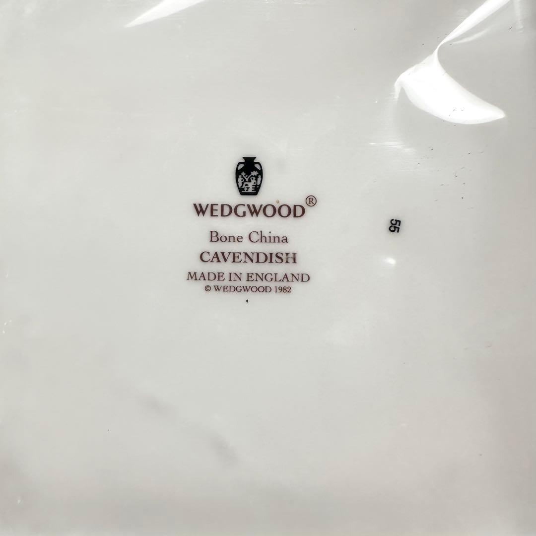 未使用　 ケーキプレート 金彩 スクエア型 黒壺　 箱付き