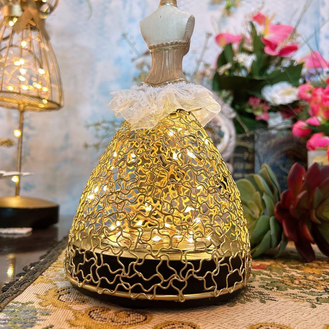 素敵に飾れるアクセサリースタンド ドレスアップトルソー 電飾付（電池蓋欠品）