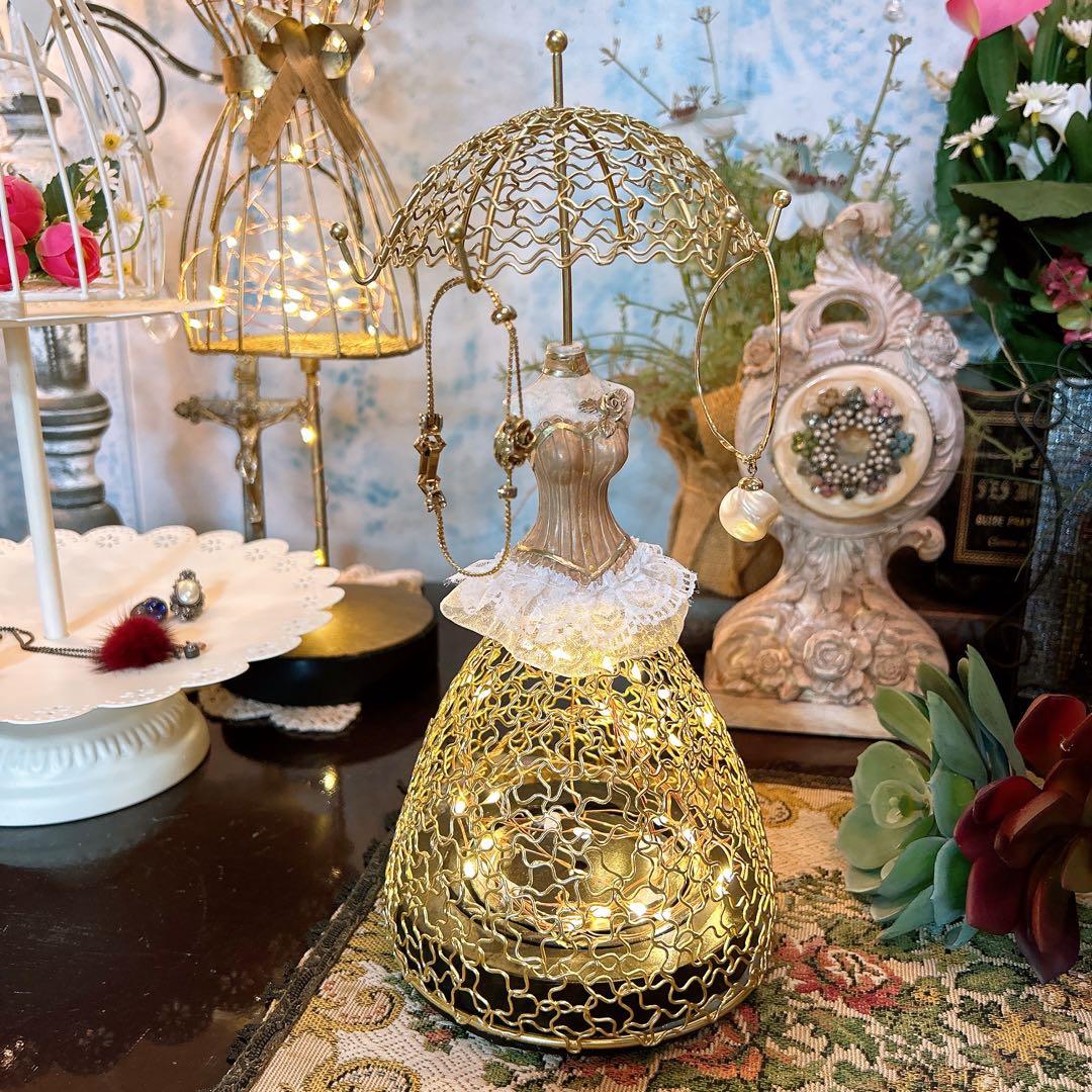 素敵に飾れるアクセサリースタンド ドレスアップトルソー 電飾付（電池蓋欠品）